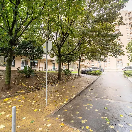 Apartment Bracara Living By House And People